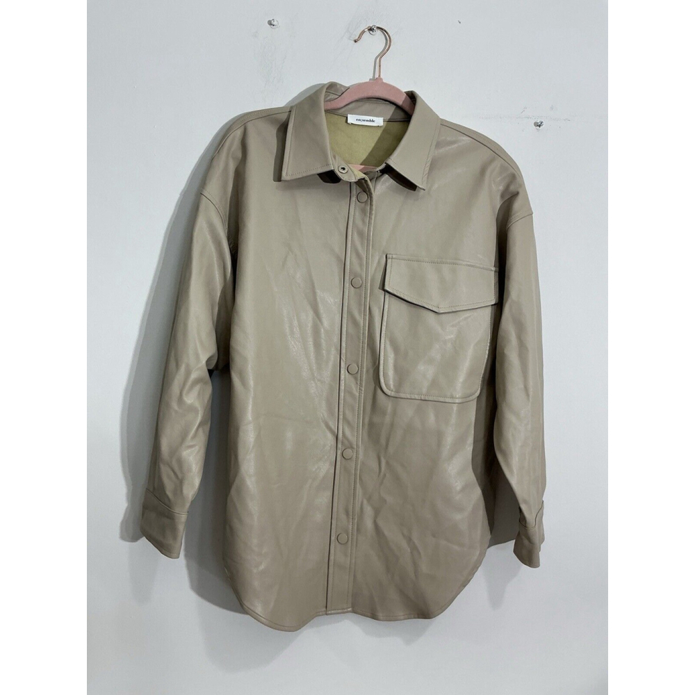 Womans Ensemble Faux Leather Pleather Shacket Beige Snap Front Small